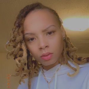 Meet your Posher, Tiara